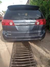 A picture of Neatly Used Toyota Sienna XLE 2008 Model With Untempered Engine
