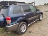A picture of TOYOTA RAV4 03 MODEL BAKED ON FIRST BODY