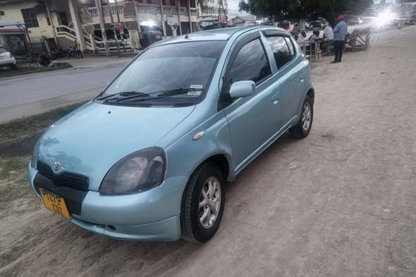 A picture of TOYOTA VITZ