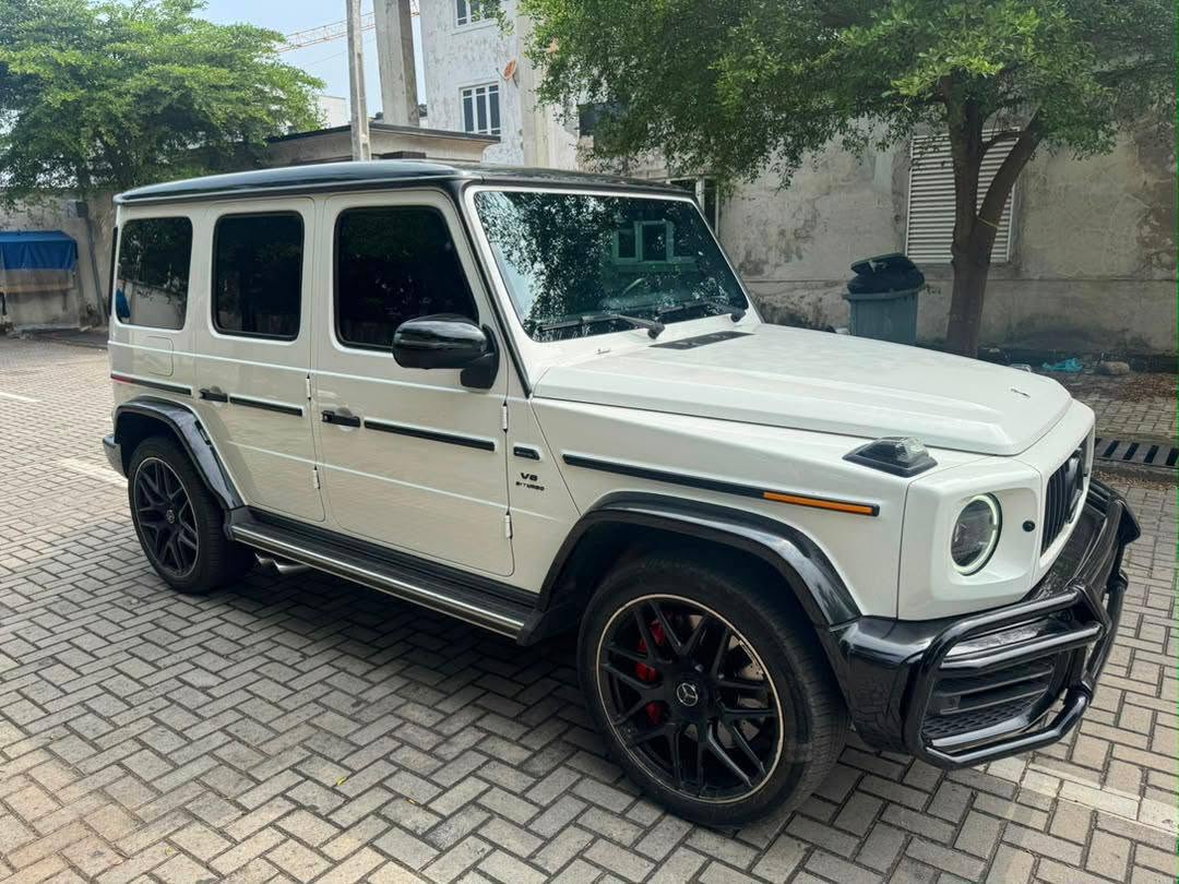 A picture of Kelly Automobiles NIGERIA USE FEW MONTH USE BENZ G63 YEAR