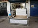 A picture of Kitanda Cha sofa Cha kioo 5 6 185000 Piga 0789371473