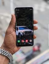 A picture of SAMSUNG S8