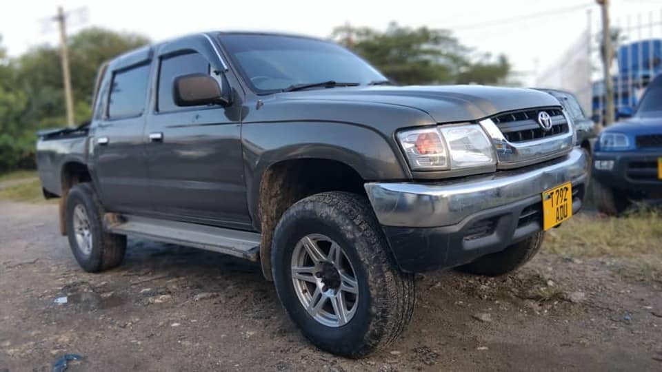 A picture of HILUX DOUBLE CABIN