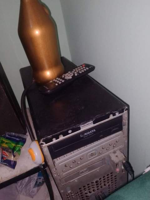 A picture of COMPUTER FULL