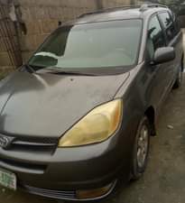 A picture of Toyota Sienna