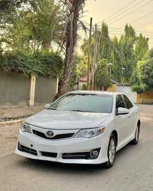 A picture of 2014 TOYOTA CAMRY
