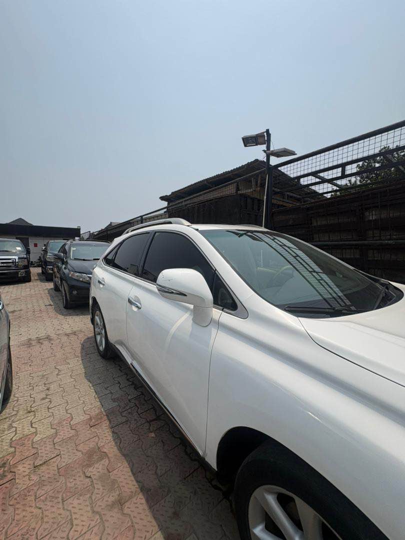 A picture of Registered 2011 Lexus Rx 350 12 5m