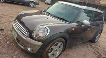 A picture of Mini cooper CLUB MAN 2012 model