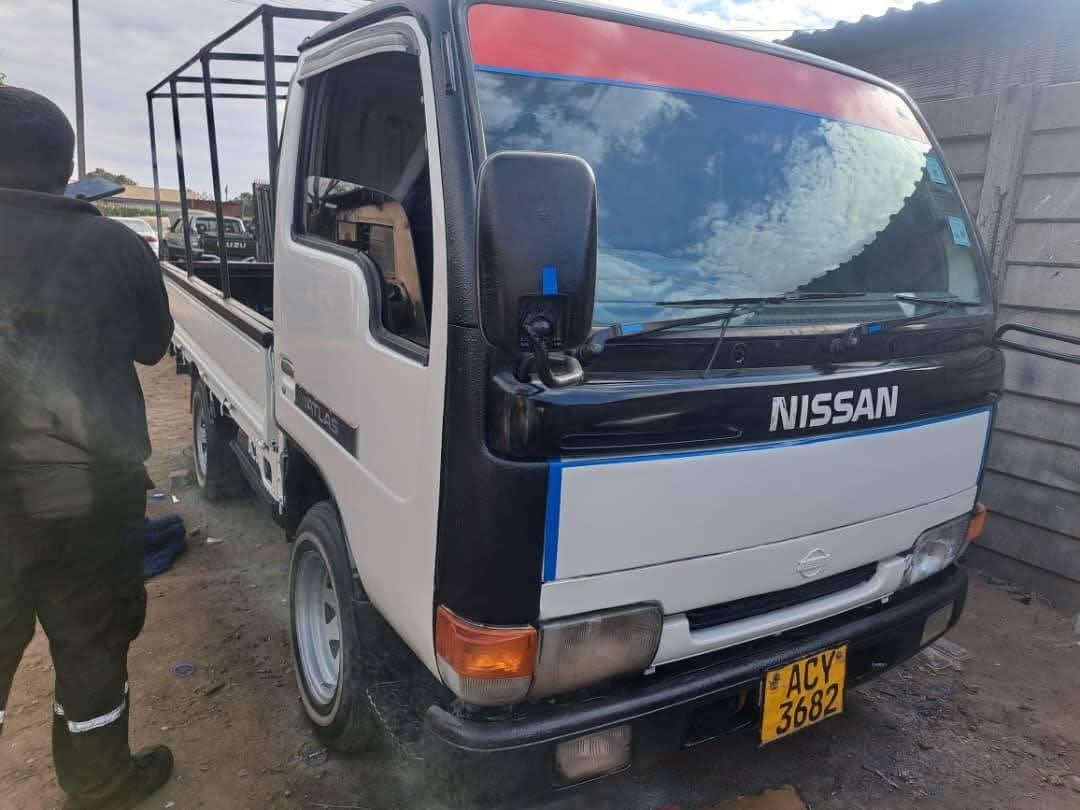 classifieds/cars nissan