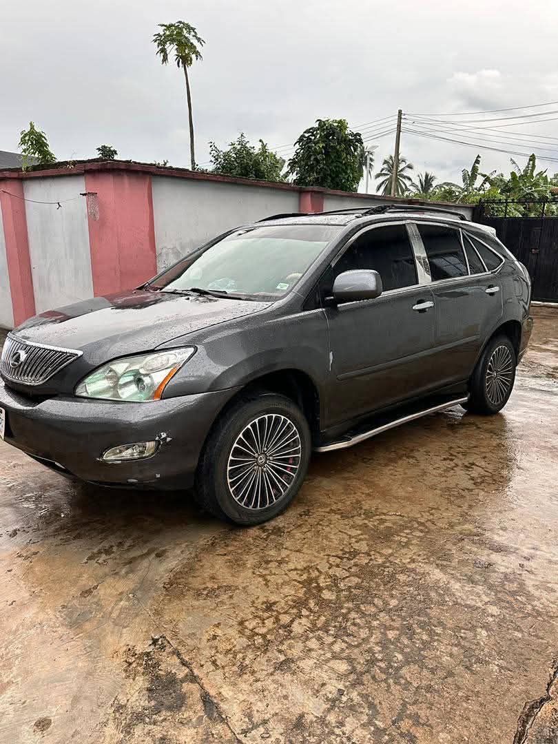 A picture of Lexus Rx