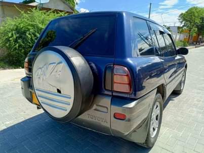 A picture of Toyota RAV4 old