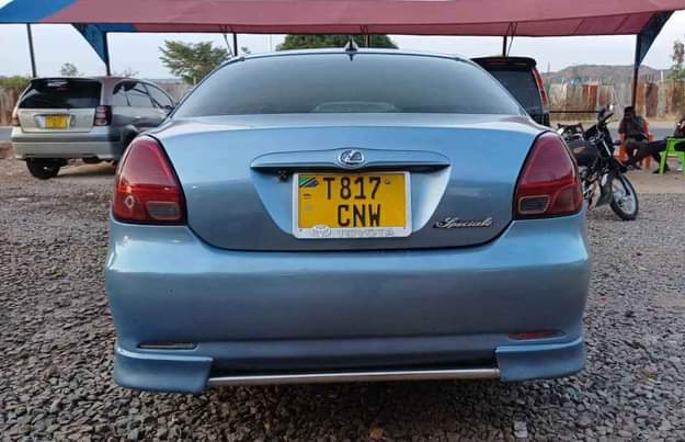 A picture of Toyota verossa 5 5mln mwanzs