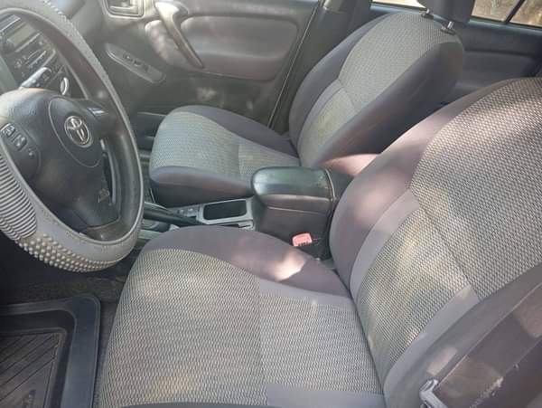 A picture of 05 rav 4 First body AC is working perfectly Gear