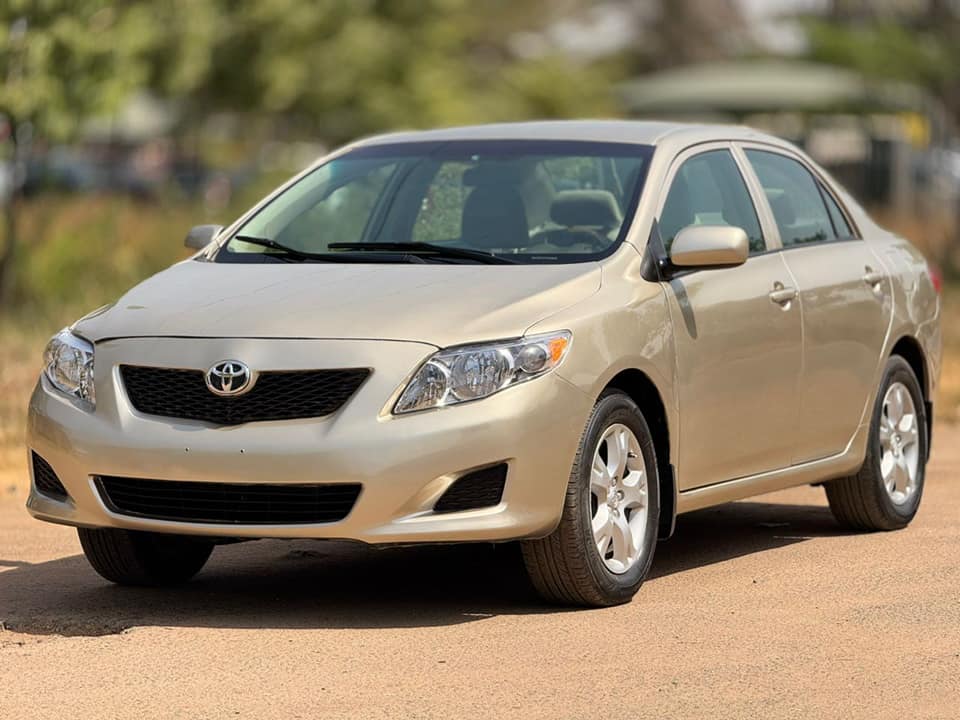 A picture of EXTREMELY SHARP 2009 TOYOTA COROLLA LEWITH PROPER DOCUMENTATION PRICE 7.5M