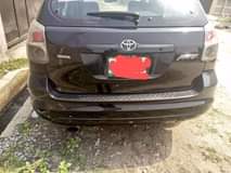 A picture of Toyota matrix 06