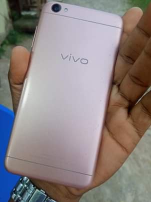 A picture of HAINA haja yakuelezea saaana hii simu VIVO Y55s 4RAM 64GB