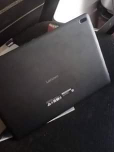 A picture of Lenevo tablet