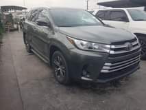 A picture of October 2016 Toyota highlander Toks