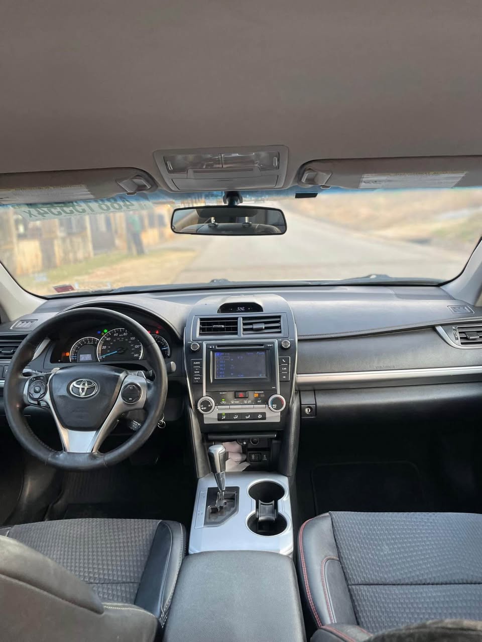 A picture of TOYOTA CAMRY SE Foreign used 2014 Model Original duty 14.6m