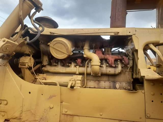 A picture of D8k bulldozer caterpillar