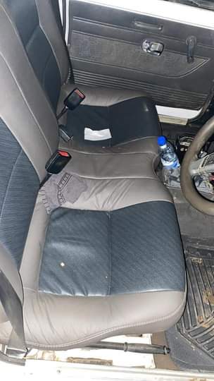 A picture of Nissan 1400 on market sweet machine.