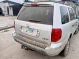 A picture of 2004 Honda Pilot Automatic