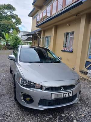 mitsubishi lancer