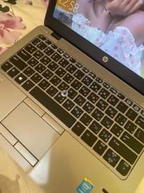 A picture of hp i5 EliteBook 820