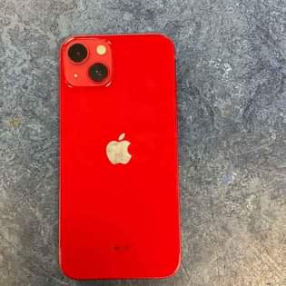 A picture of iPhone 13 neat and clean