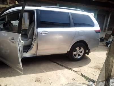 A picture of Super clean Toyota Sienna 2012 model Buy and celebrate Nothing