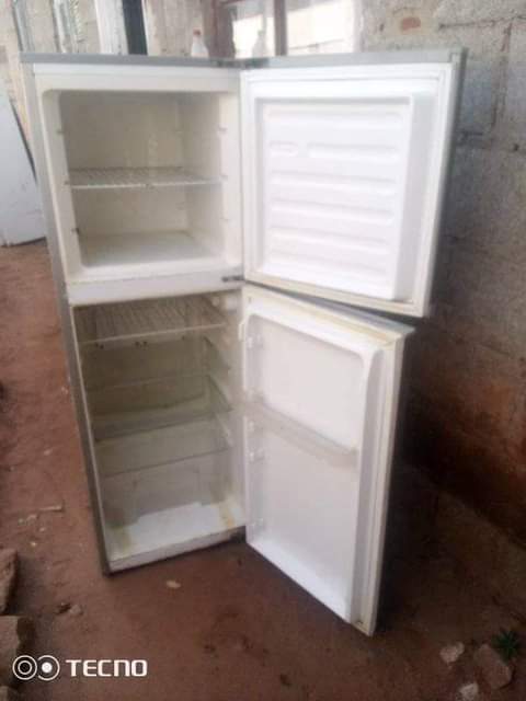 classifieds/fridges