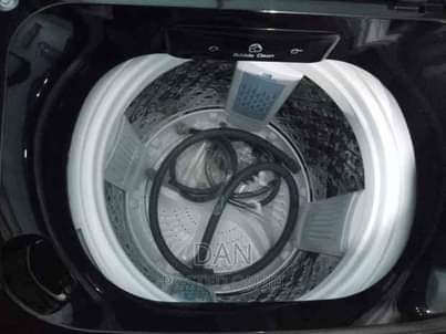 A picture of Hisense washing machine 13kgs