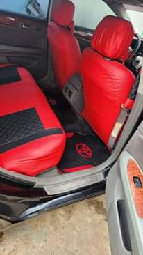 A picture of Toyota Avalon 2007 model
