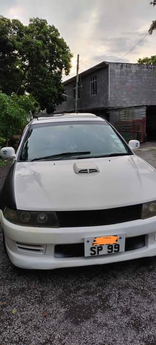mitsubishi lancer