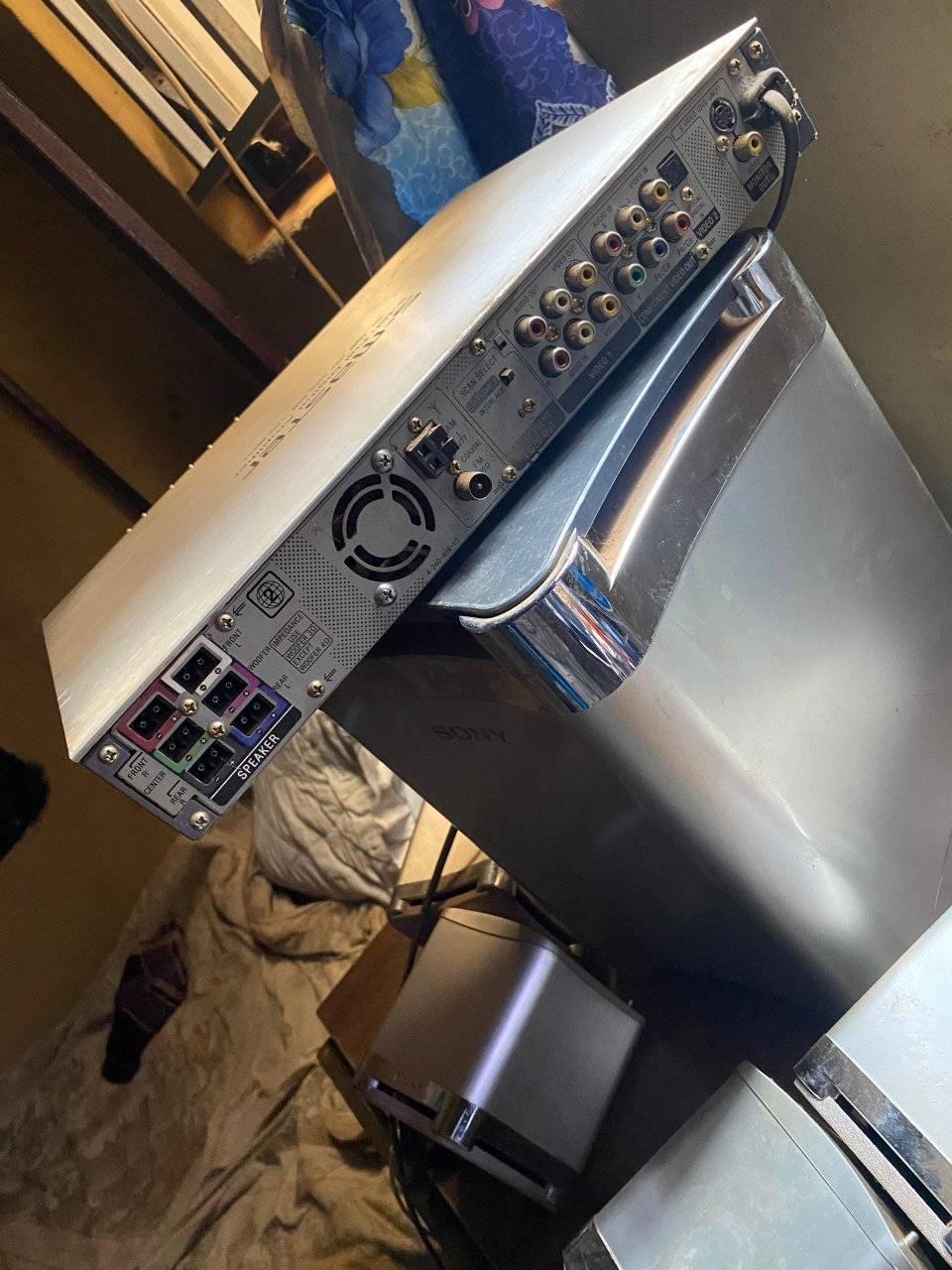 A picture of Sony home theatre Smaster 400k