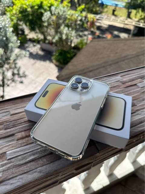 iPhone M.