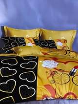 A picture of  14pc set duvet covers 4 pillowcases 2 bedsheets...1 fitted