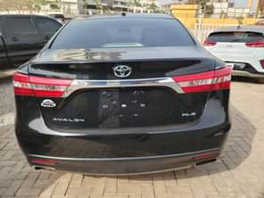 A picture of 2014 Toyota Avalon XLE foreign price 17 5million Location Abuja