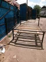 A picture of Kitanda Cha chuma 5 6 110000 tuh Piga 0789371473