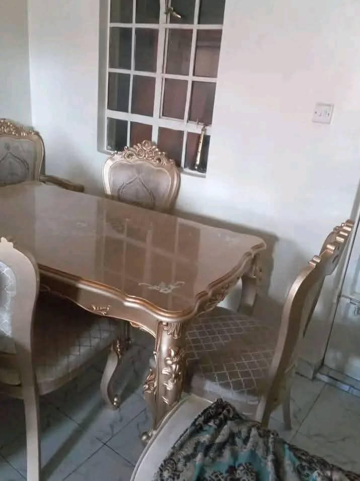 A picture of Furnitures