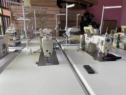 A picture of Am selling machines Chek on WhatsApp 0787 206992 0753087860