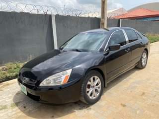 A picture of 2004 Honda accord for just 2.3m. Perfectly working with no