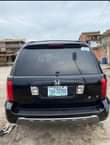 A picture of Honda pilot Engine and gear perfect Ac needs attention 1