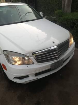 A picture of 2008 Mercedes Benz C300 in very good condition sound engine