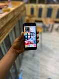 A picture of Iphone 7plain 128Gb 240k