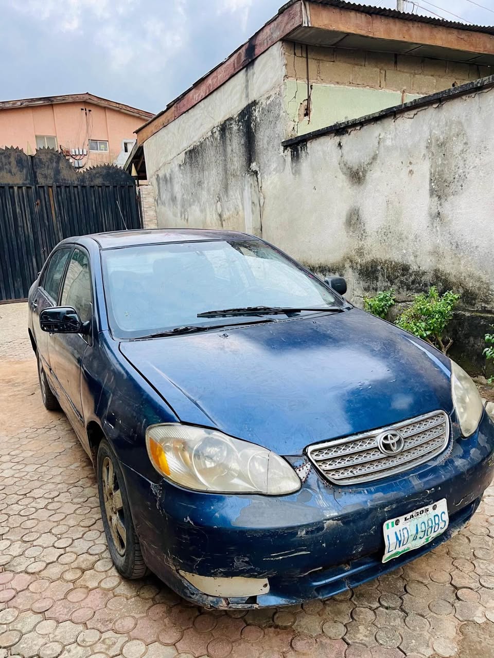 A picture of  dealers deal Toyota Corolla sport 04 for sale 