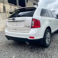 A picture of FORD EDGE 2012