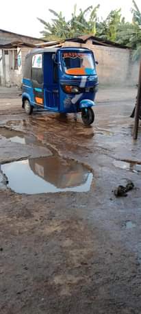 A picture of Bajaji bajaji full document kuwasha na kuondoka stater jino moja0759874070
