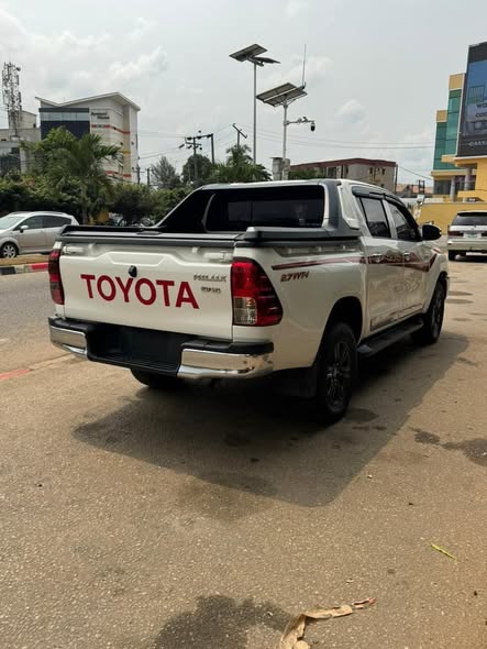 A picture of Toyota Hillux 2023