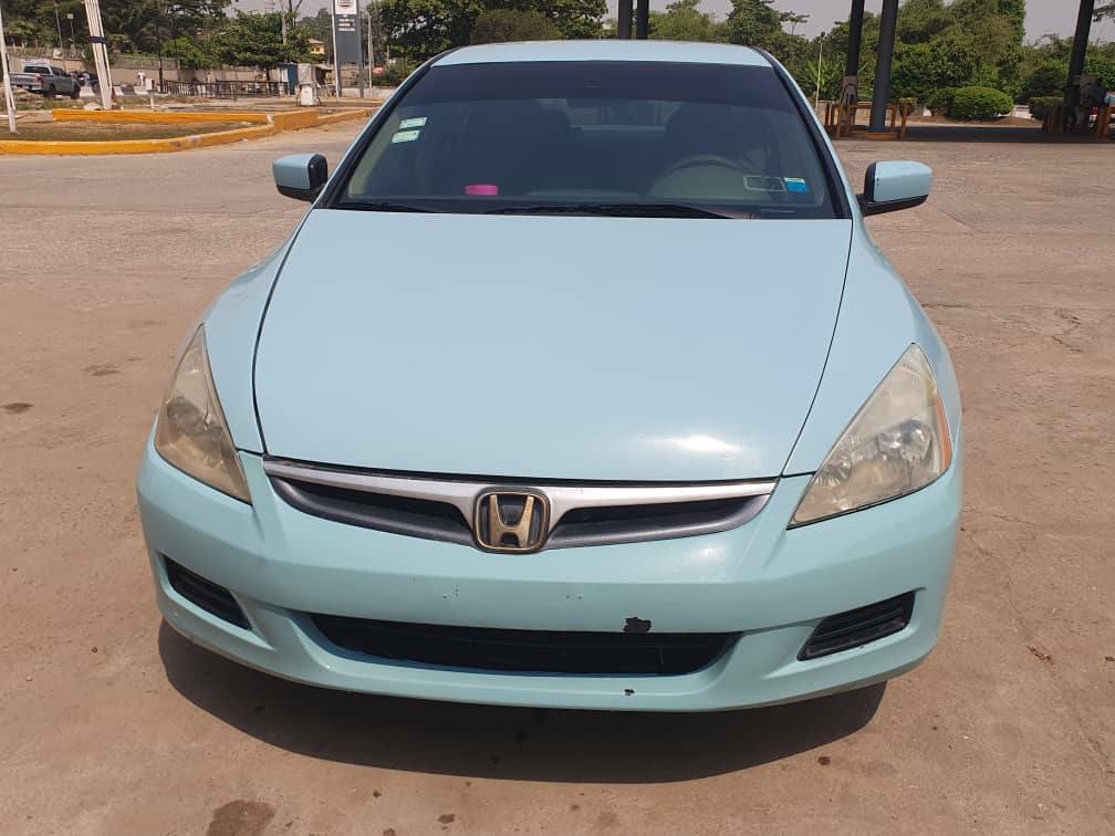 A picture of Honda Accord 2007.